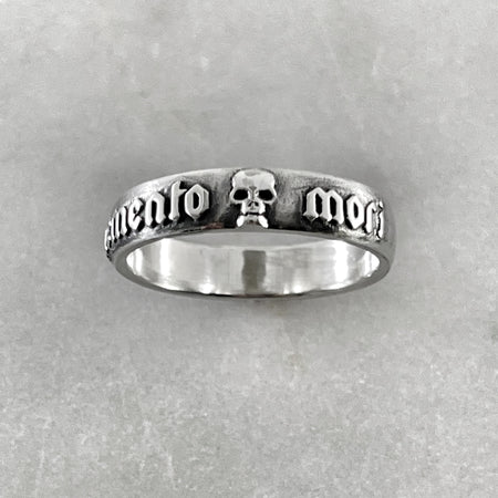 Memento mori ring, skull ring, jewel thief brighton