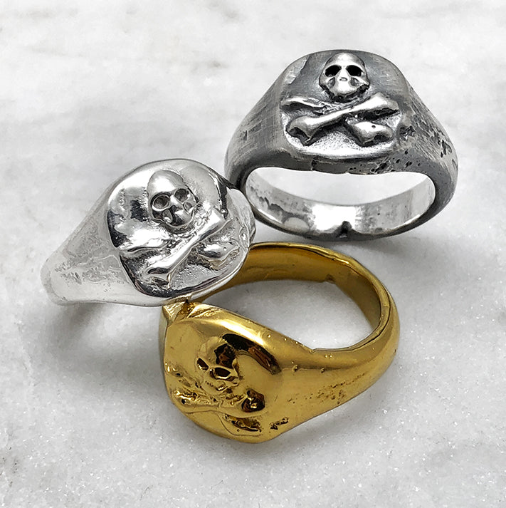 R 3578 Skull & Crossbones Ring - Size 10